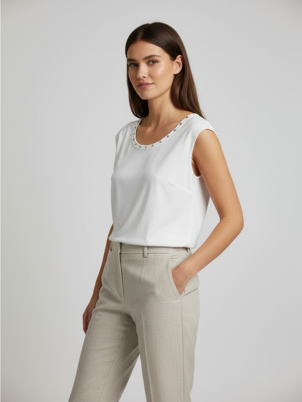New Kasper White Sleeveless Shell with Stud-Trim Scoop Neck size Large
